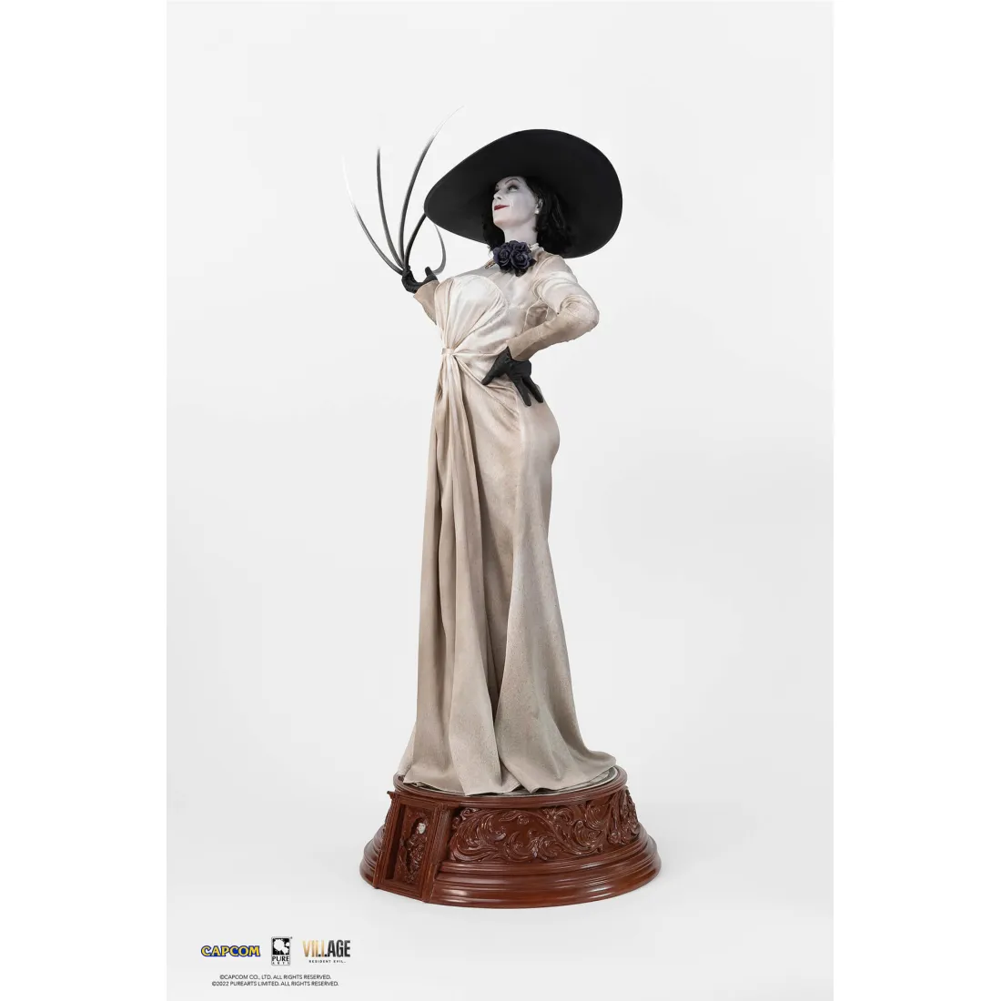 Resident Evil Village - Figurine Lady Dimitrescu PRÉCOMMANDE 19 Resident Evil Village - Figurine Lady Dimitrescu PRÉCOMMANDE – Image 17