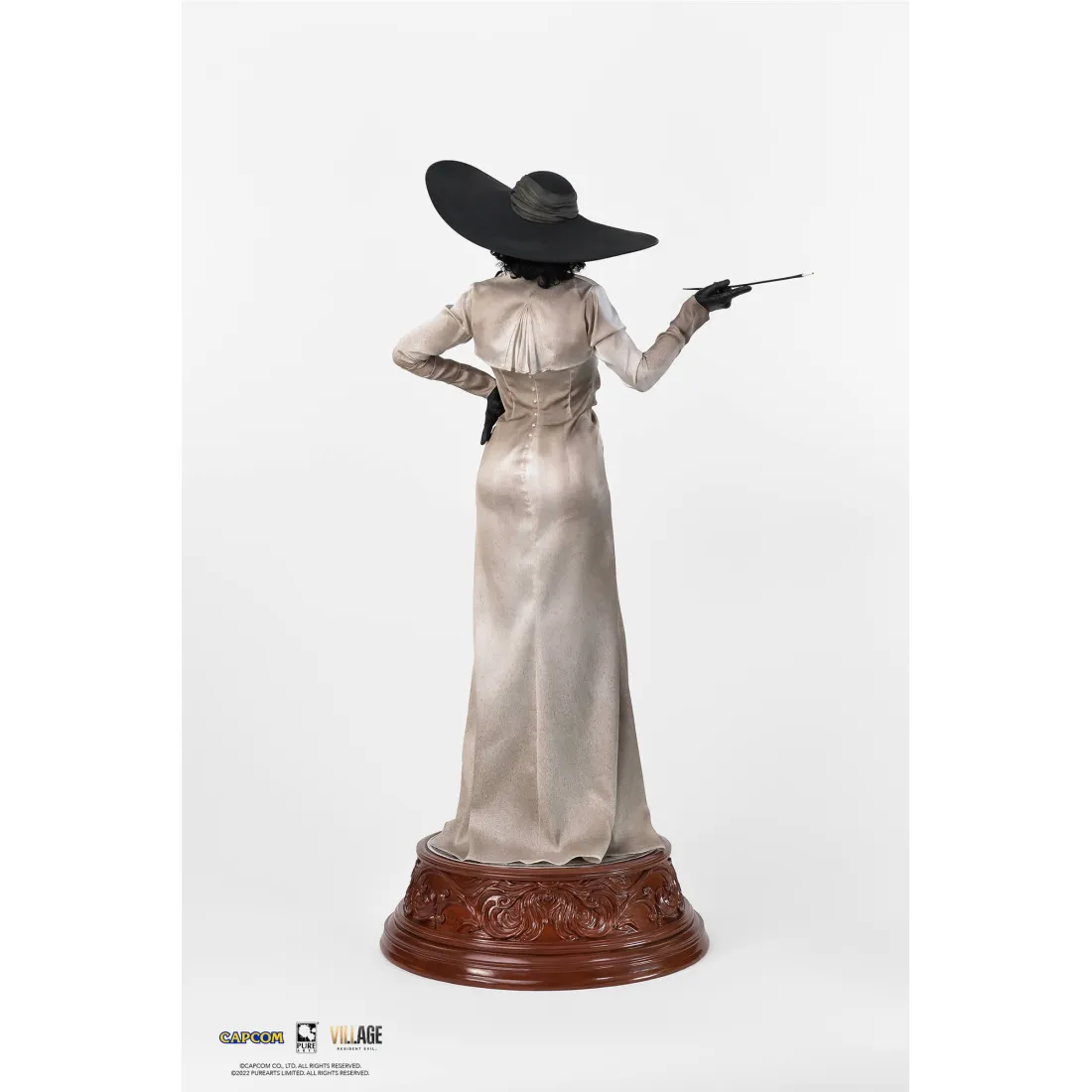 Resident Evil Village - Figurine Lady Dimitrescu PRÉCOMMANDE 12 Resident Evil Village - Figurine Lady Dimitrescu PRÉCOMMANDE – Image 10