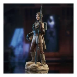 Gentle Giant Star Wars Épisode VI - Premier Collection - Figurine Leia Organa In Boussh Disguise 1/7 -YUGEN COLLECTIBLES Soldes star wars episode vi premier collection 17 leia organa in boussh disguise 6